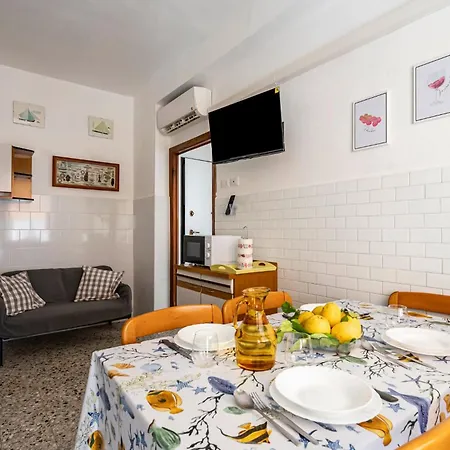 Guesthost - Casa Bina * לה ספציה