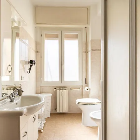 Guesthost - Casa Bina דירה