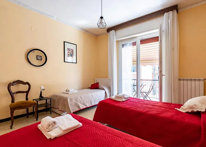 Guesthost - Casa Bina * La Spezia