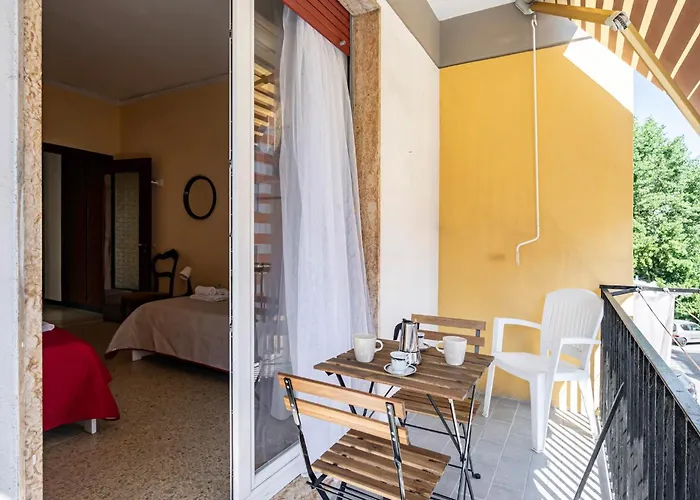 Guesthost - Casa Bina